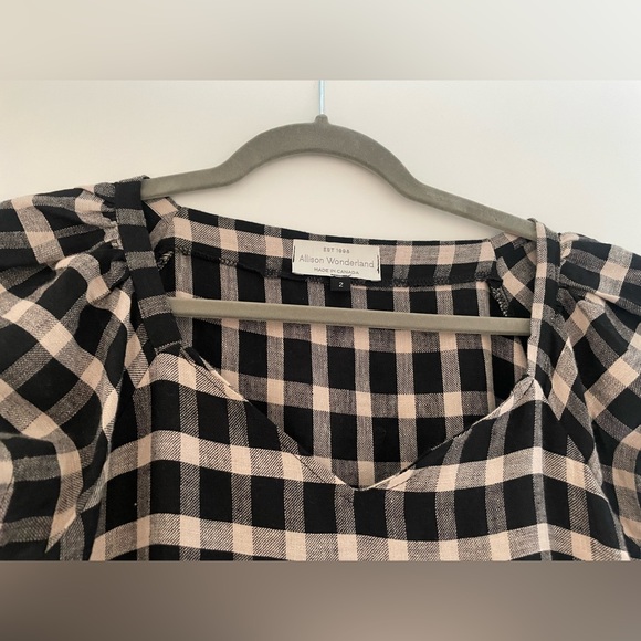 MADE IN CANADA - Alison Wonderland Deadwood Dress. Great condition! - Picture 2 of 4